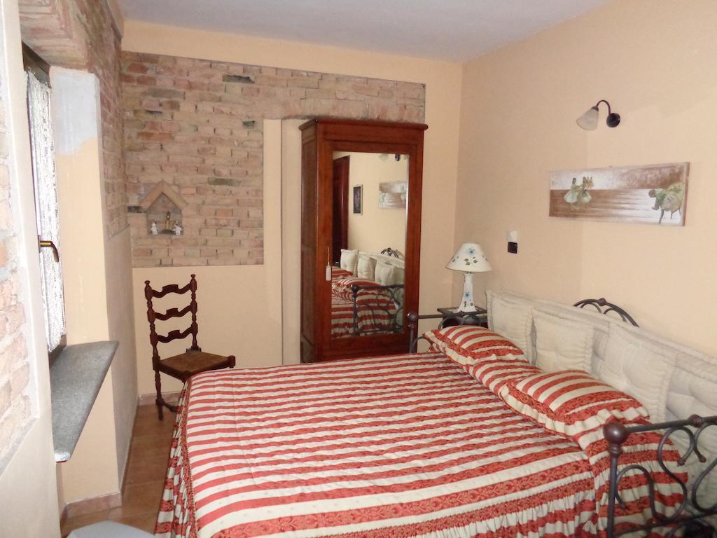 Villa Gran Collina San Damiano dʼAsti Camera foto