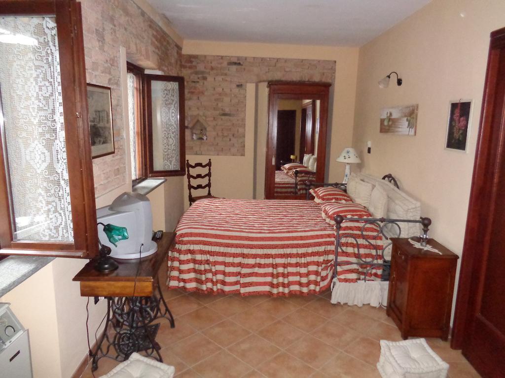 Villa Gran Collina San Damiano dʼAsti Camera foto
